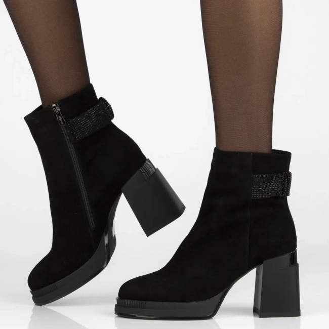 Leather ankle boots Filippo DBT7228/25 BK black