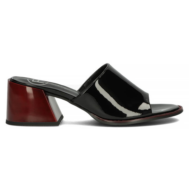 Klapki Filippo DK3722/22 BK czarne