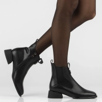 Leather heeled ankle boots Filippo DBT8136/26 BK black