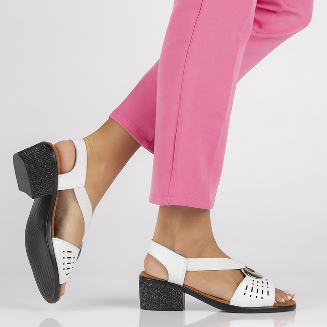 Leather sandals Filippo DS2308/22 WH white