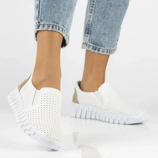 Skórzane półbuty na platformie Filippo DP6081/24 WH białe