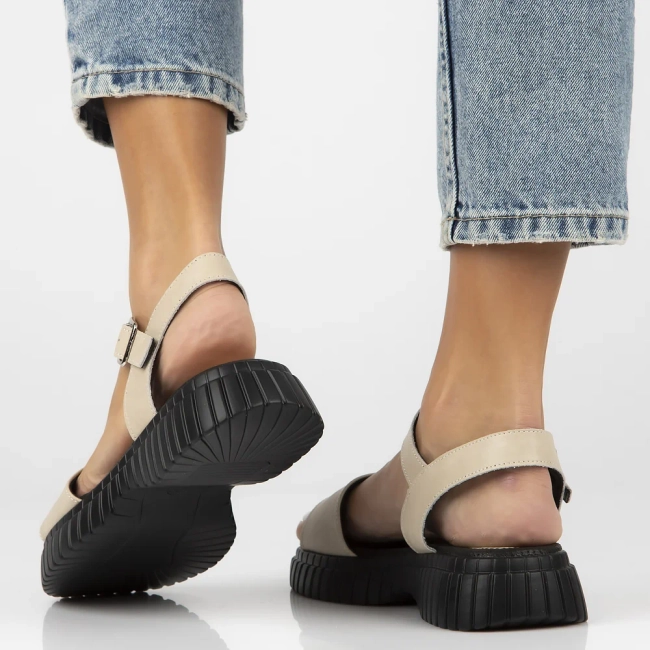 Leather sandals Filippo DS6811/25 BE beige