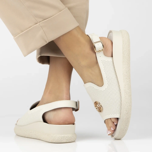 Leather sandals Filippo DS6716/25 BE beige