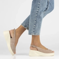 Skórzane sandały na koturnie Filippo DS6142/24 BE beżowe