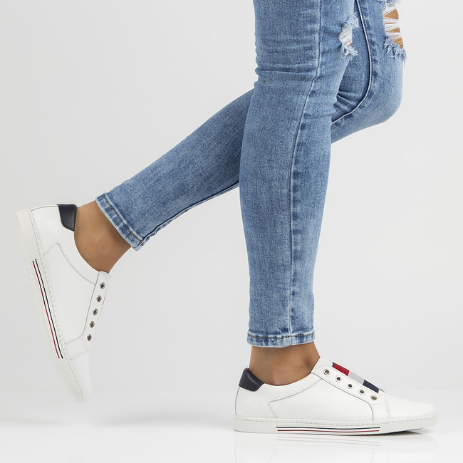 Leather shoes Filippo DP2155/22 WH white