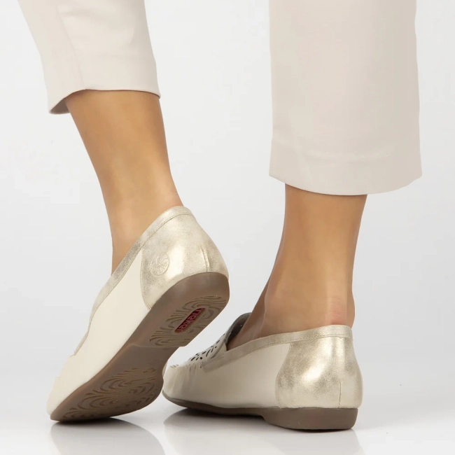 Leather loafers Rieker L6350-60 beige