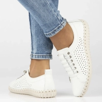 Leather shoes Filippo DP6735/25 WH white