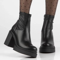 Leather ankle boots Filippo 1322 black