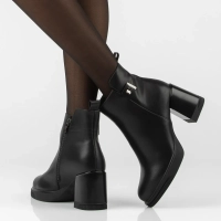 Leather heeled ankle boots Filippo DBT8184/26 BK black