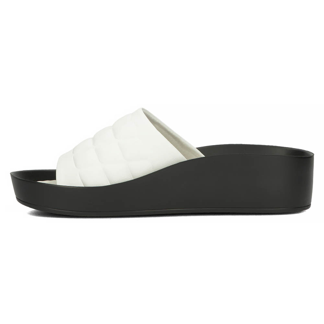 Skórzane klapki Filippo DK4464/23 WH białe