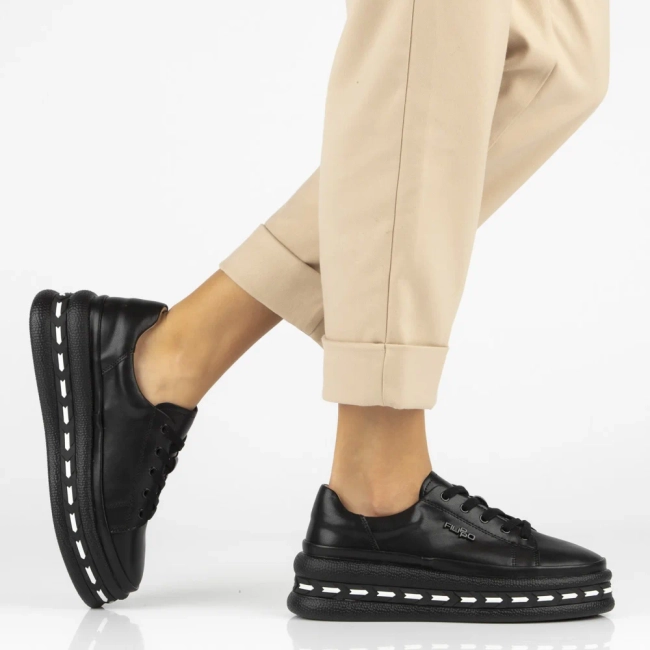 Skórzane sneakersy Filippo DP7119/25 BK czarne