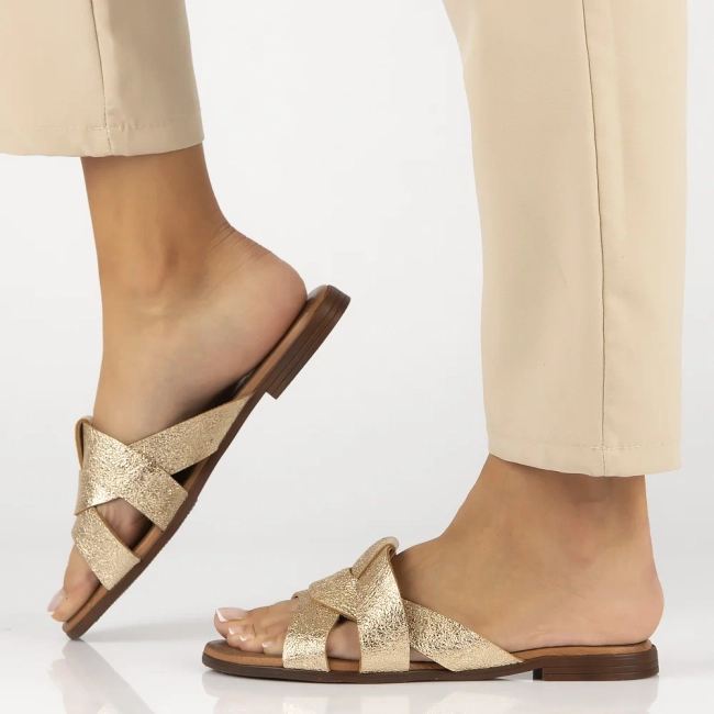 Skórzane klapki Filippo 40387 złote