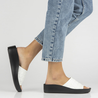 Leather flip-flops Filippo DK4464/23 WH white