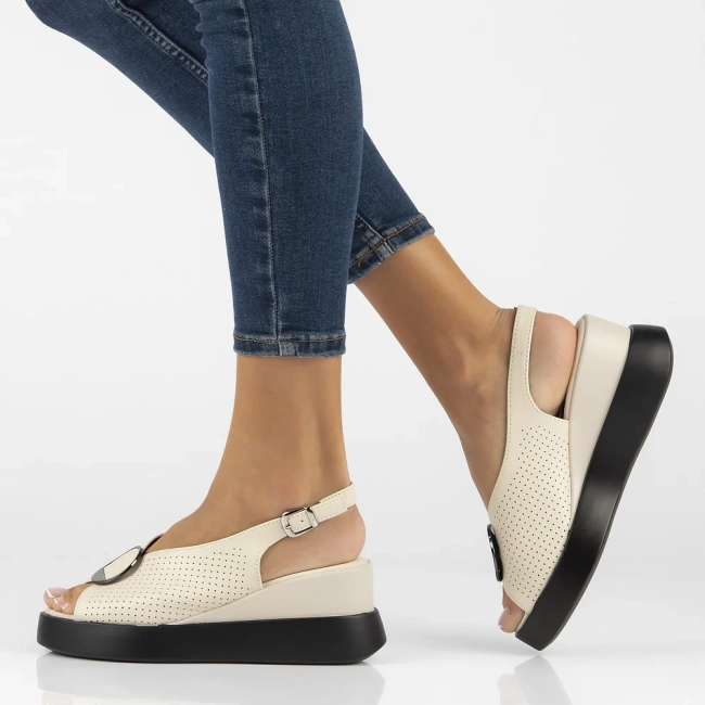 Leather sandals Filippo DS6074/25 BE beige