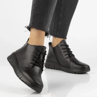 Skórzane botki Rieker N1331-00 czarne