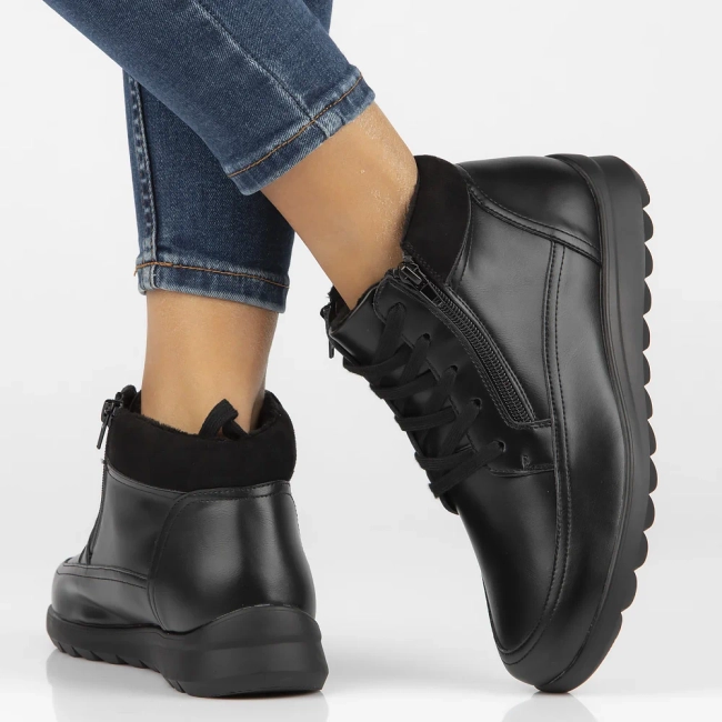 Leather ankle boots Filippo DBT6629/24 BK black