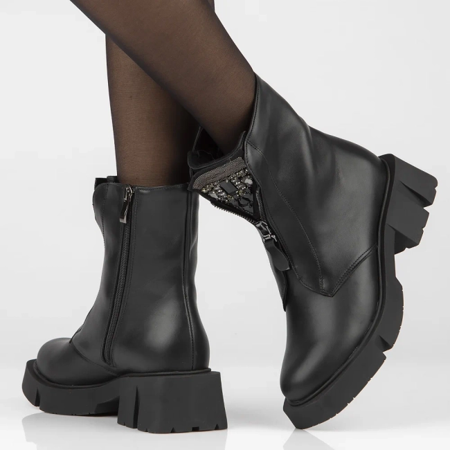 Leather ankle boots Filippo 2600 black