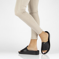 Skórzane klapki Filippo DK2059/22 BK czarne