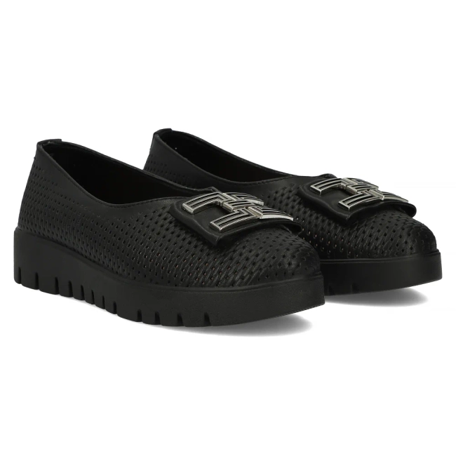 Skórzane półbuty na platformie Filippo DP6043/24 BK czarne