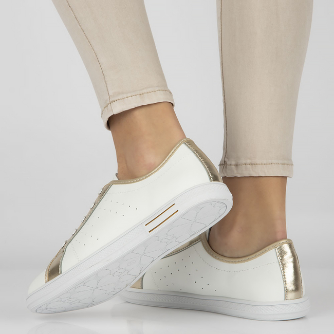 Leather shoes Filippo DP3508/23 WH GO white