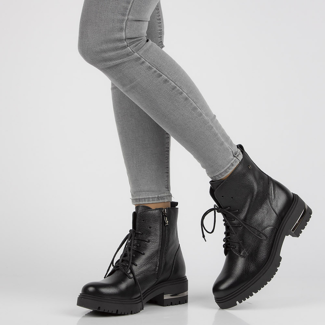 Leather ankle boots Filippo 60273 black