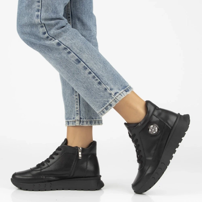 Leather ankle boots Filippo DBT7145/25 BK black