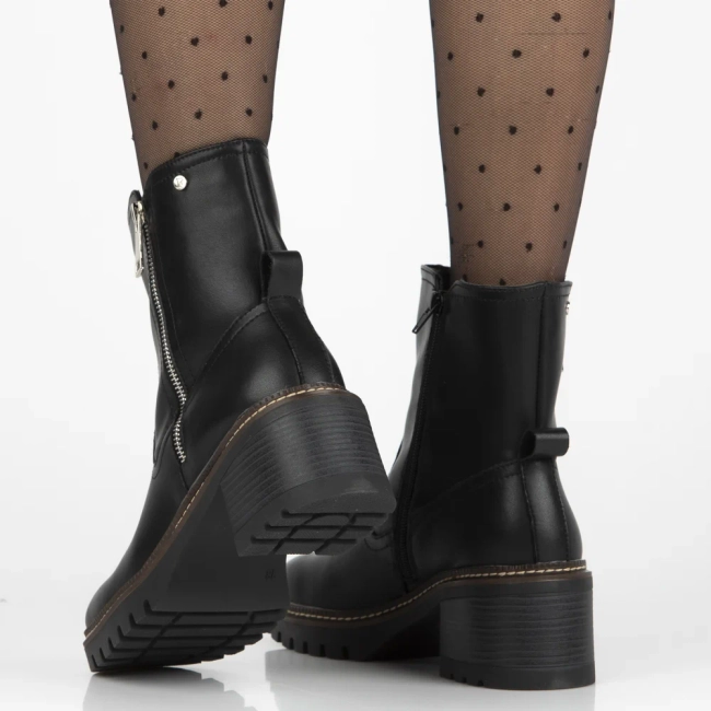 Leather ankle boots Filippo DBT7259/25 BK black