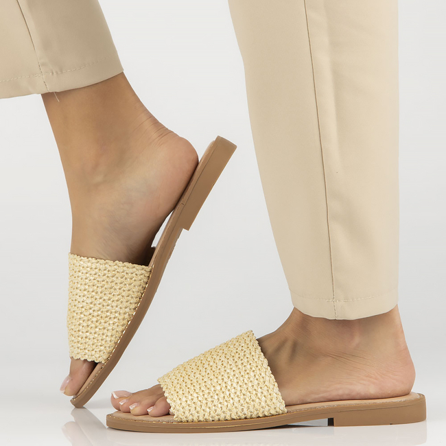 Klapki Filippo DK4492/23 BE beżowe