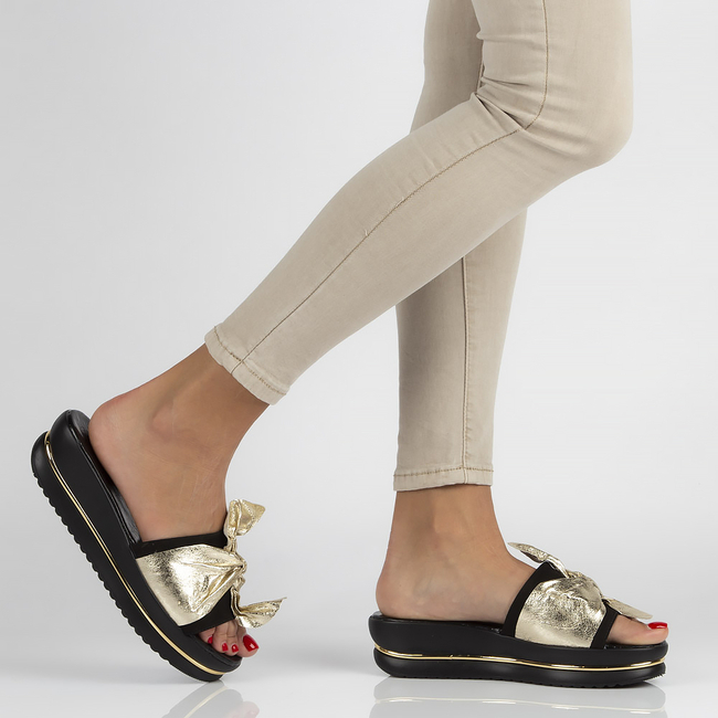 Leather flip-flops Filippo 40230 black