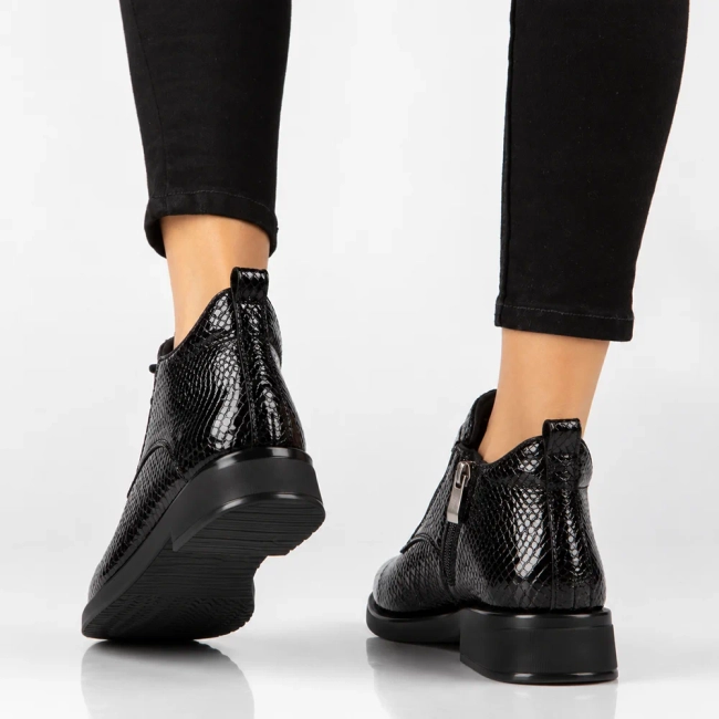 Leather ankle boots Filippo DBT6425/26 BK black