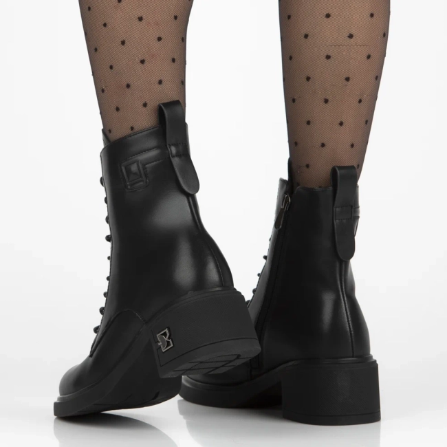 Leather ankle boots Filippo DBT7188/25 BK black