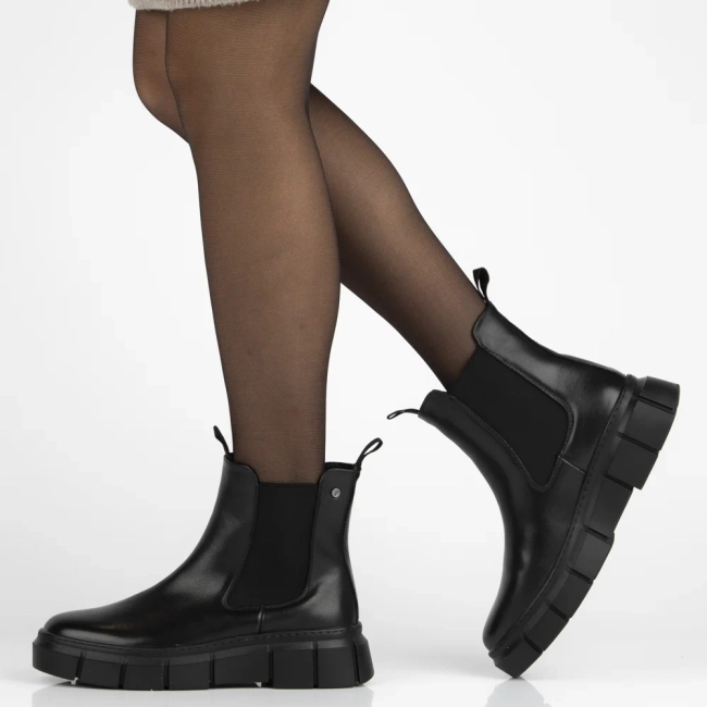 Leather ankle boots Filippo DBT7264/25 BK black