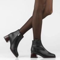 Leather heeled ankle boots Filippo DBT8125/26 BK BG black