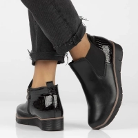 Skórzane botki na koturnie Filippo DBT4706/23 BK czarne