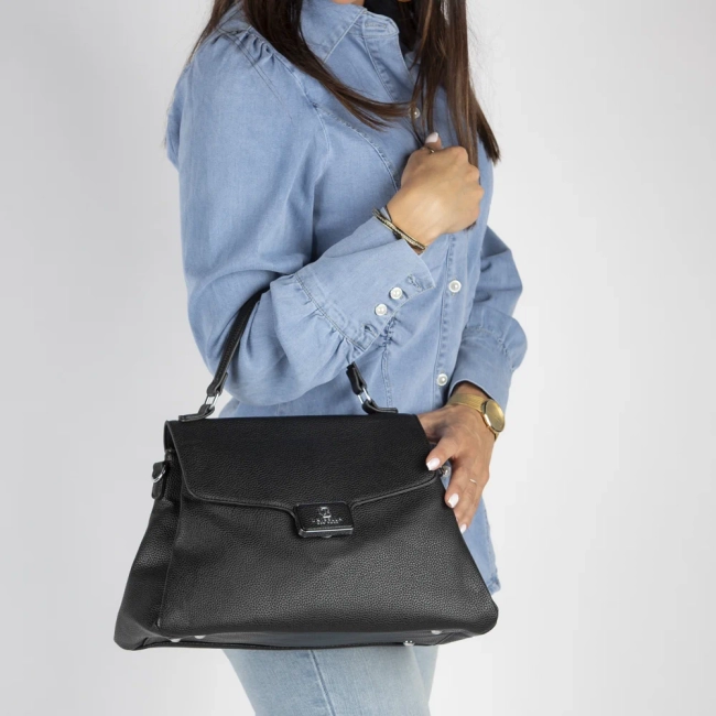 Black handbag lumière