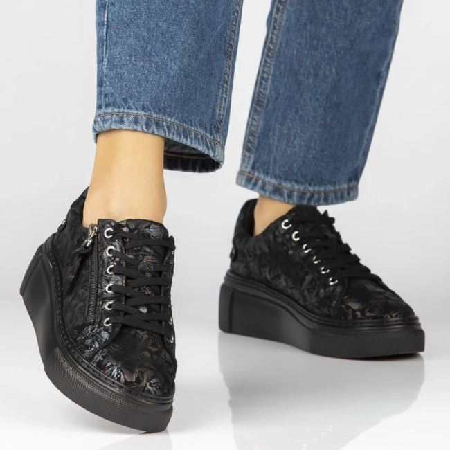 Leather sneakers Filippo DP7653/26 BK FL black