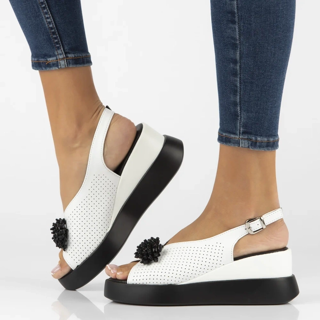 Leather sandals Filippo DS6076/25 WH white