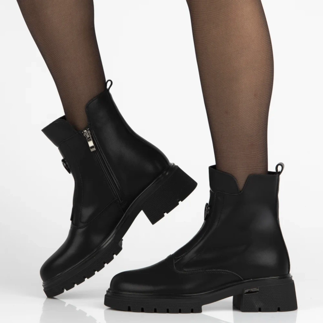 Leather ankle boots Filippo DBT7148/25 BK black