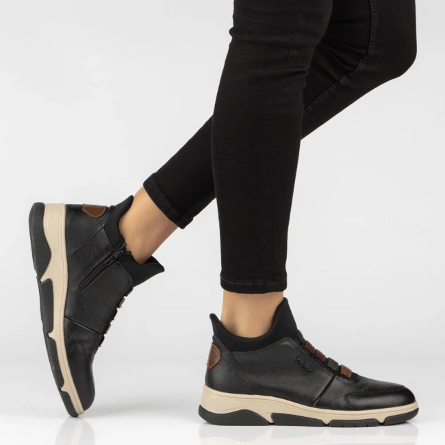 Skórzane botki Rieker L5651-00 czarne