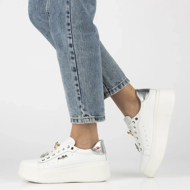 Skórzane sneakersy Filippo DP6790/25 WH białe