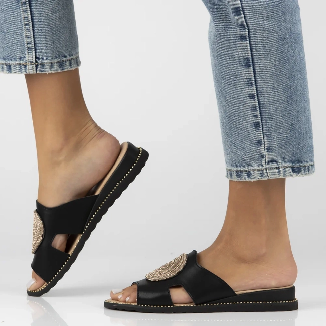 Leather flip-flops Filippo DK7041/25 BK black