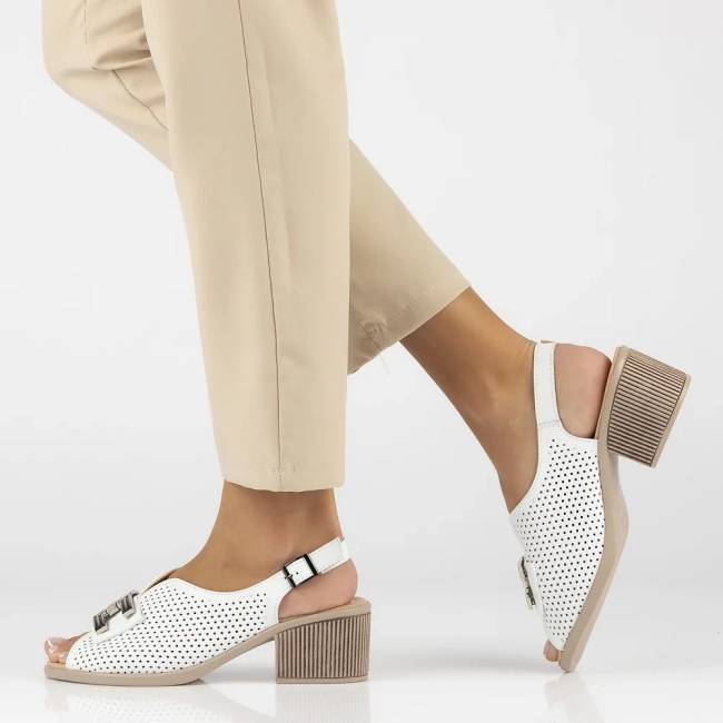 Leather sandals Filippo DS6033/25 WH white