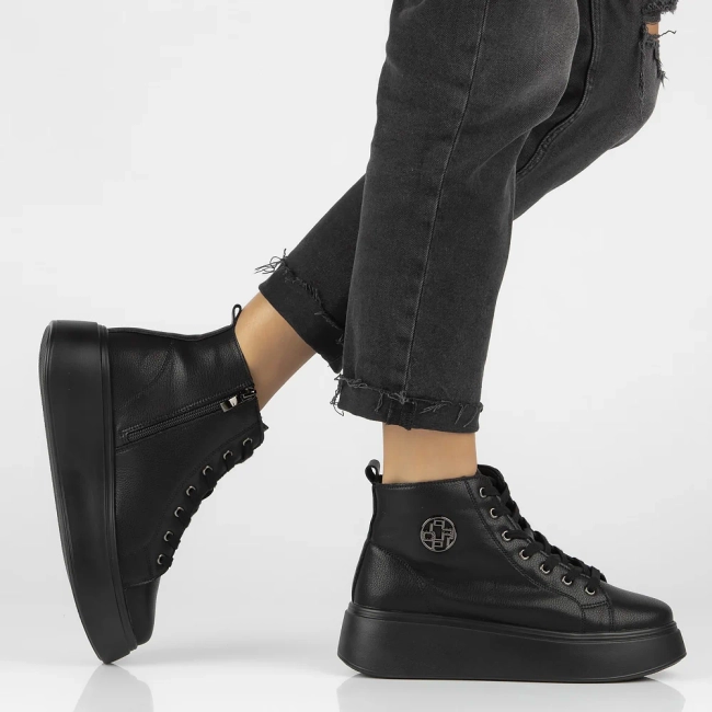 Leather ankle boots Filippo DBT6338/25 BK black