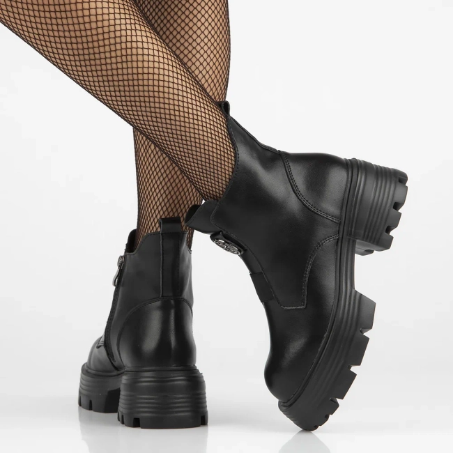 Leather ankle boots Filippo DBT6432/24 BK black