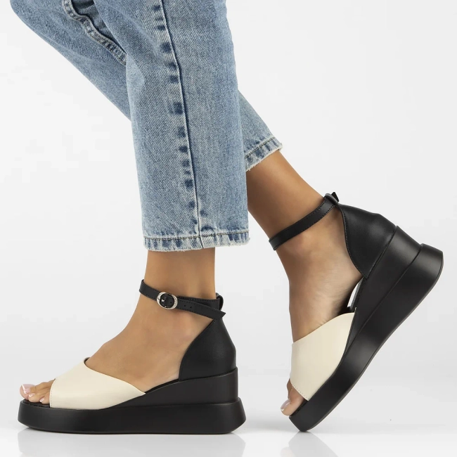 Leather sandals Filippo DS6075/24 BK BE black