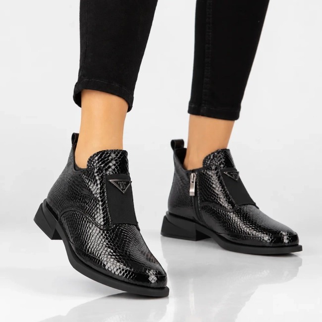 Leather ankle boots Filippo DBT6425/26 BK black