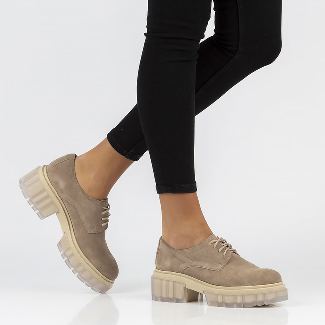 Zamszowe półbuty Filippo 20099 taupe