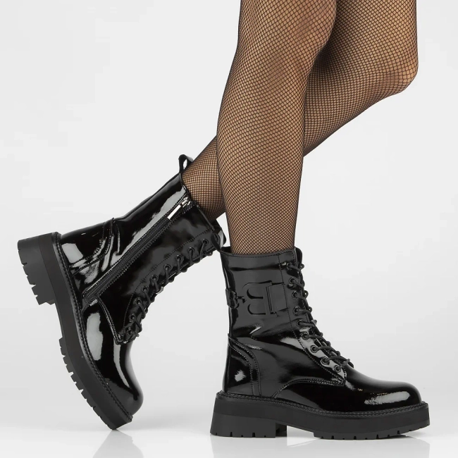 Leather ankle boots Filippo DBT6305/25 BK black