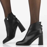 Leather ankle boots Filippo DBT6328/24 BK black