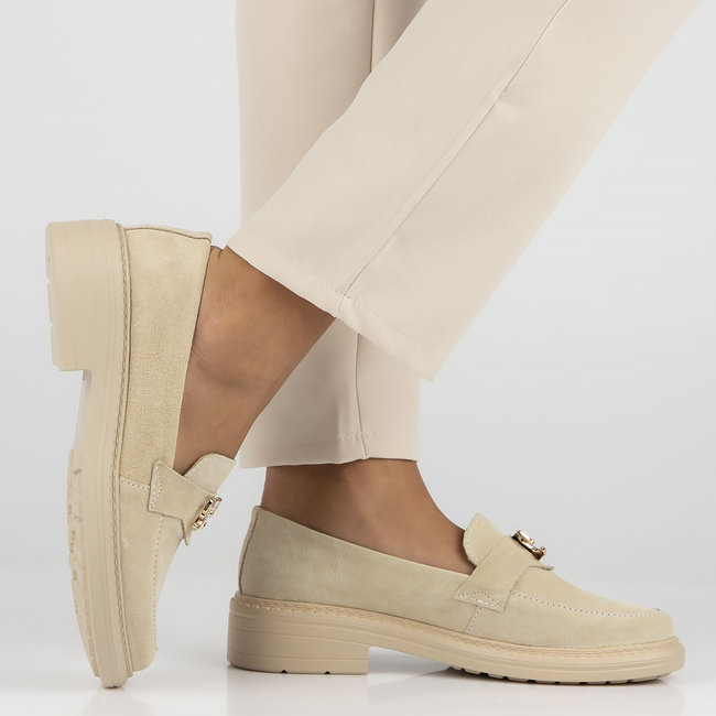 Skórzane półbuty na obcasie Filippo DP4523/23 BE GO beżowe